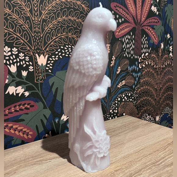 NWT | Anthro Vera Parrot Shaped Wax Candle - Picture 6 of 12